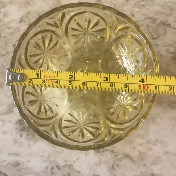 DEPRESSION GLASS Amber Bowl 4 1/2inch - Picture 3 of 3